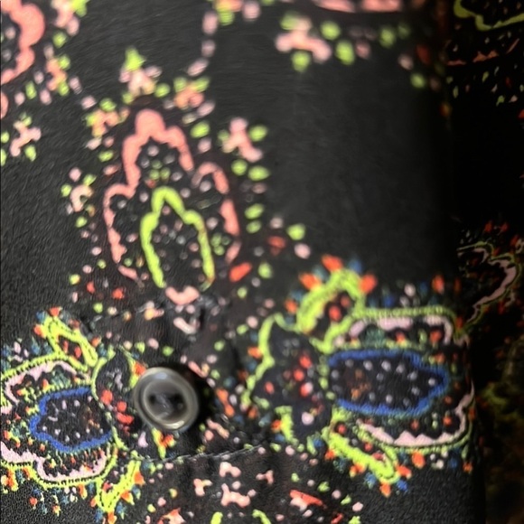 The Limited Graphic Black and Gray 3/4 Sleeve Blouse - Picture 6 of 12